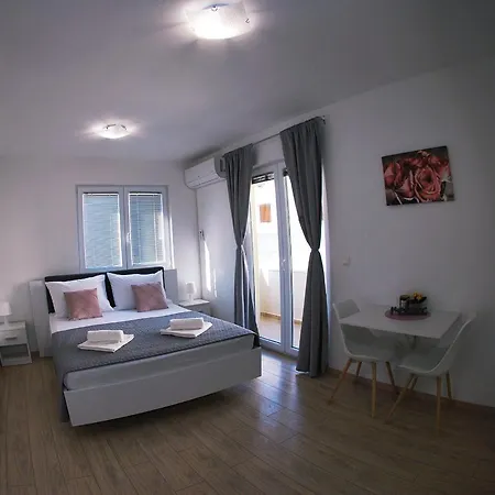 Apartment Josipa Baska Voda