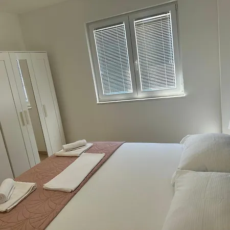 Apartment Josipa Baska Voda