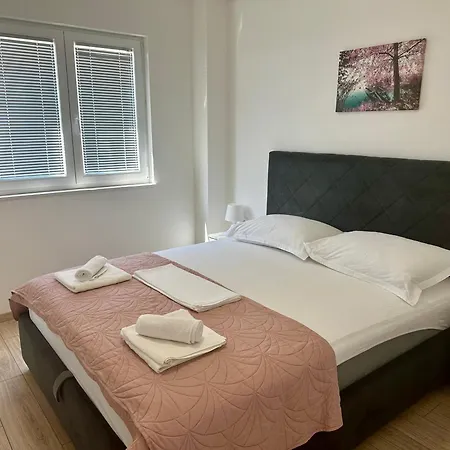 Apartment Josipa Baska Voda